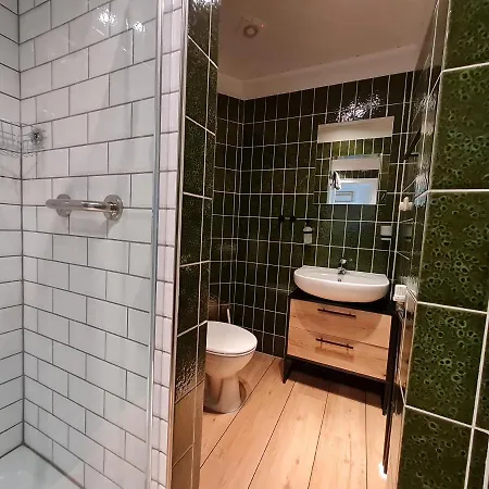 Daire Saltwater Safari